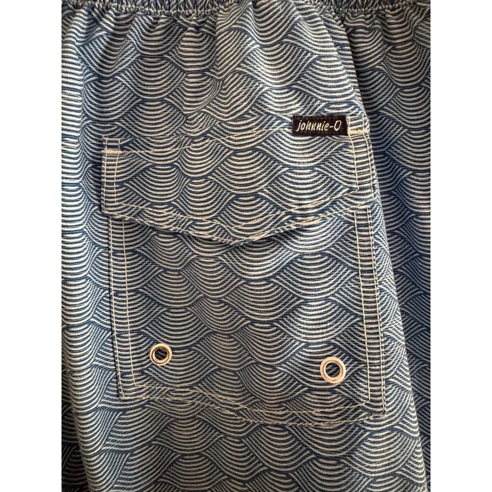 JOHNNIE-O men’s Jumbie Board Shorts medium aquatic motif swim trunks msrp $89